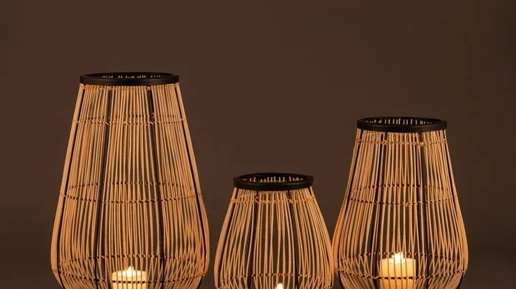 Festive Entryway Styling: Crafting a Warm, Mindful Welcome for the Celebrations