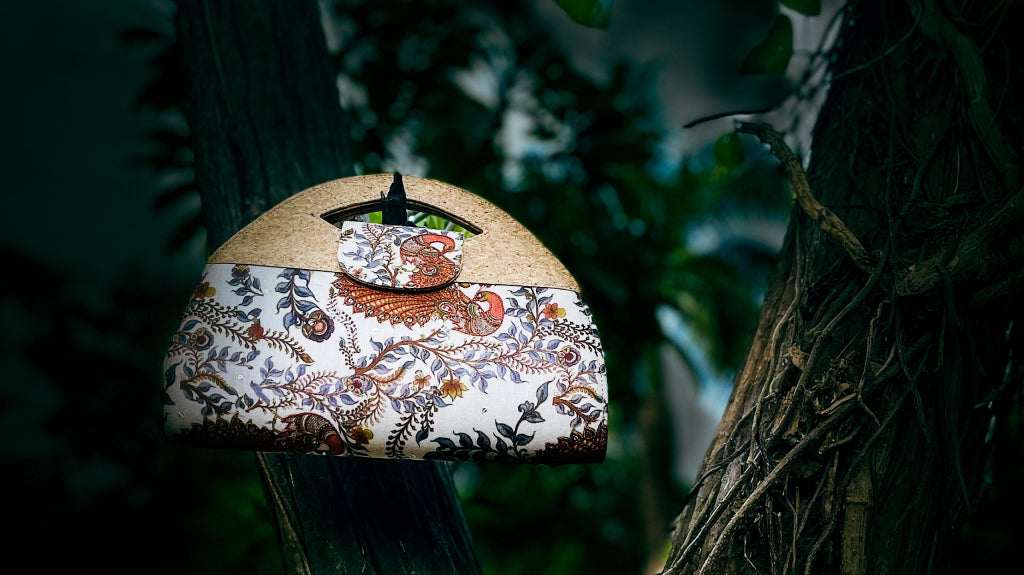 7 Tips for Choosing the Right Eco-Friendly HandBags for Your Needs: Practical Considerations and Features