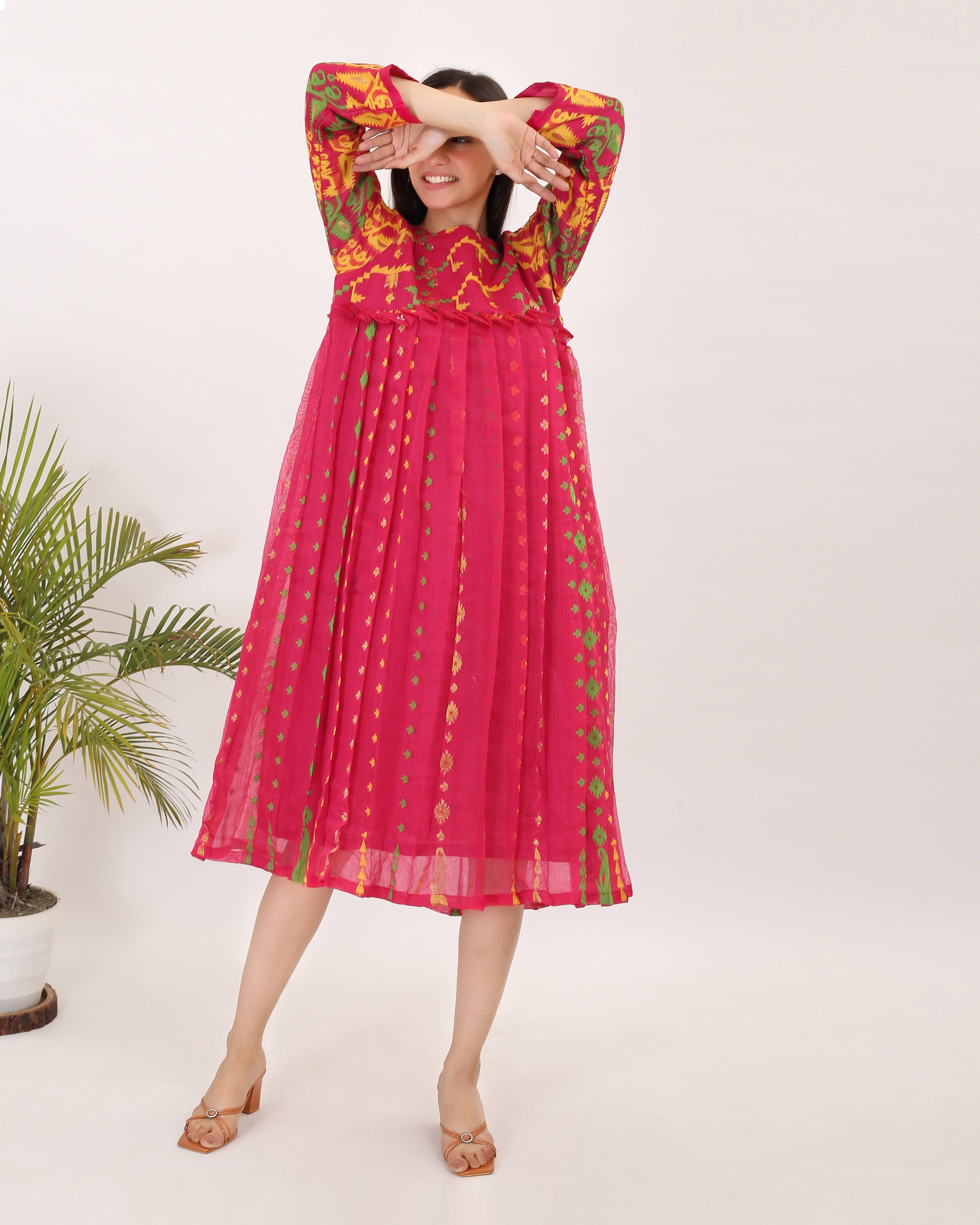 FUSHIA POP: Handwoven Jamdani women dress