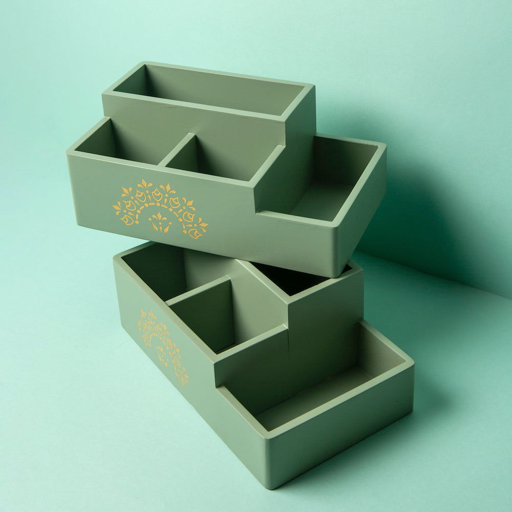 Organize in Style with the Pista Green Organizer