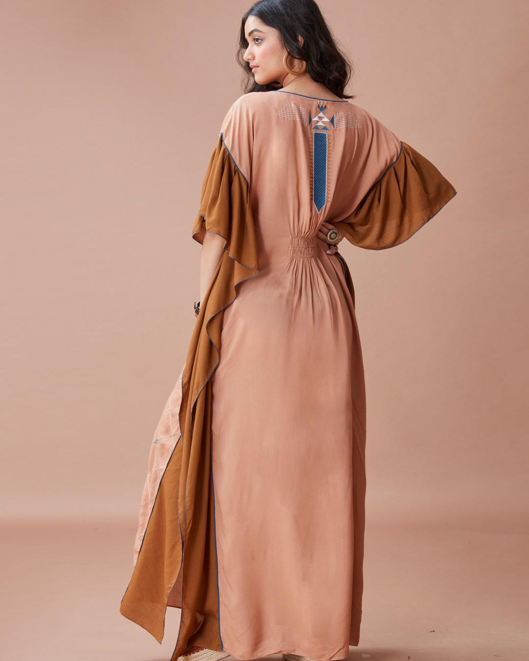 DAN BA TAVISH- Kaftan Witn Emboidery - Our Better Planet