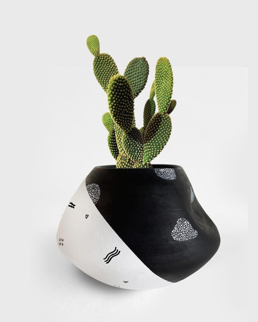 Earth Heart Black Pearl Planter - Our Better Planet