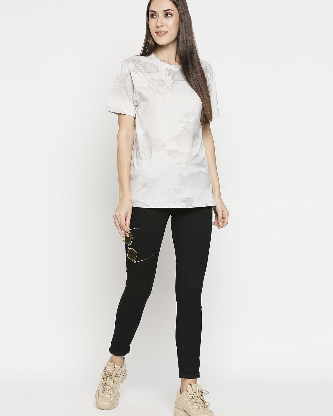 Effy T- Shirt in neutral cloud glitterprint - Our Better Planet