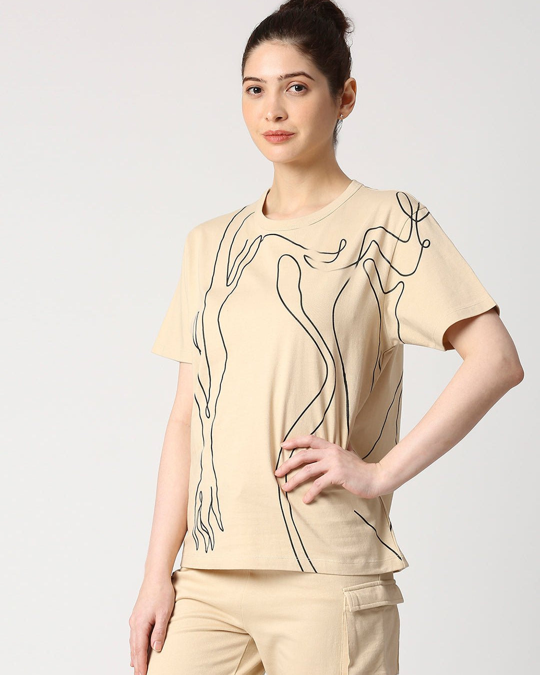 Effy Wavy girls torso in sand - Our Better Planet
