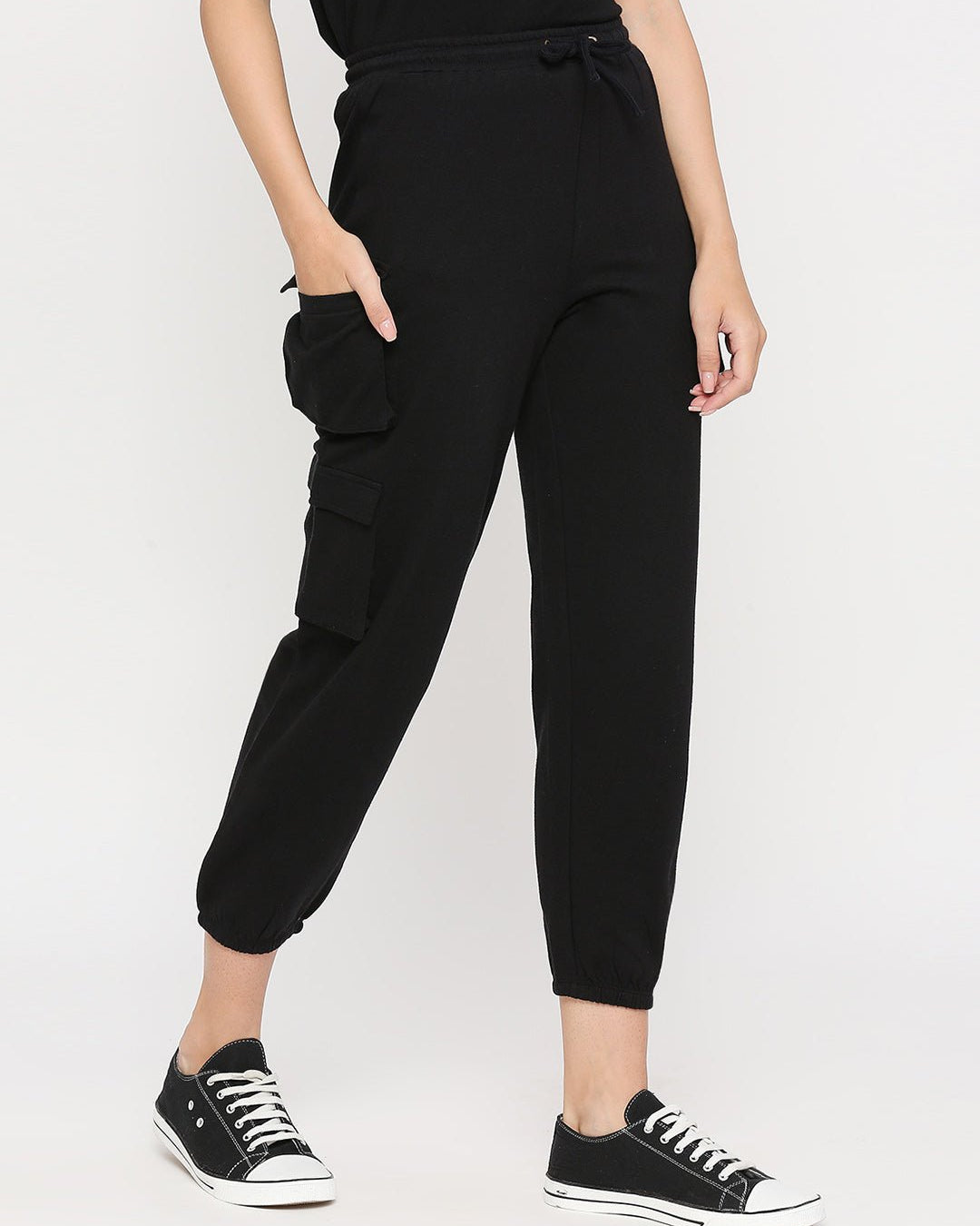 Effy x Shakya sweatpants black - Our Better Planet