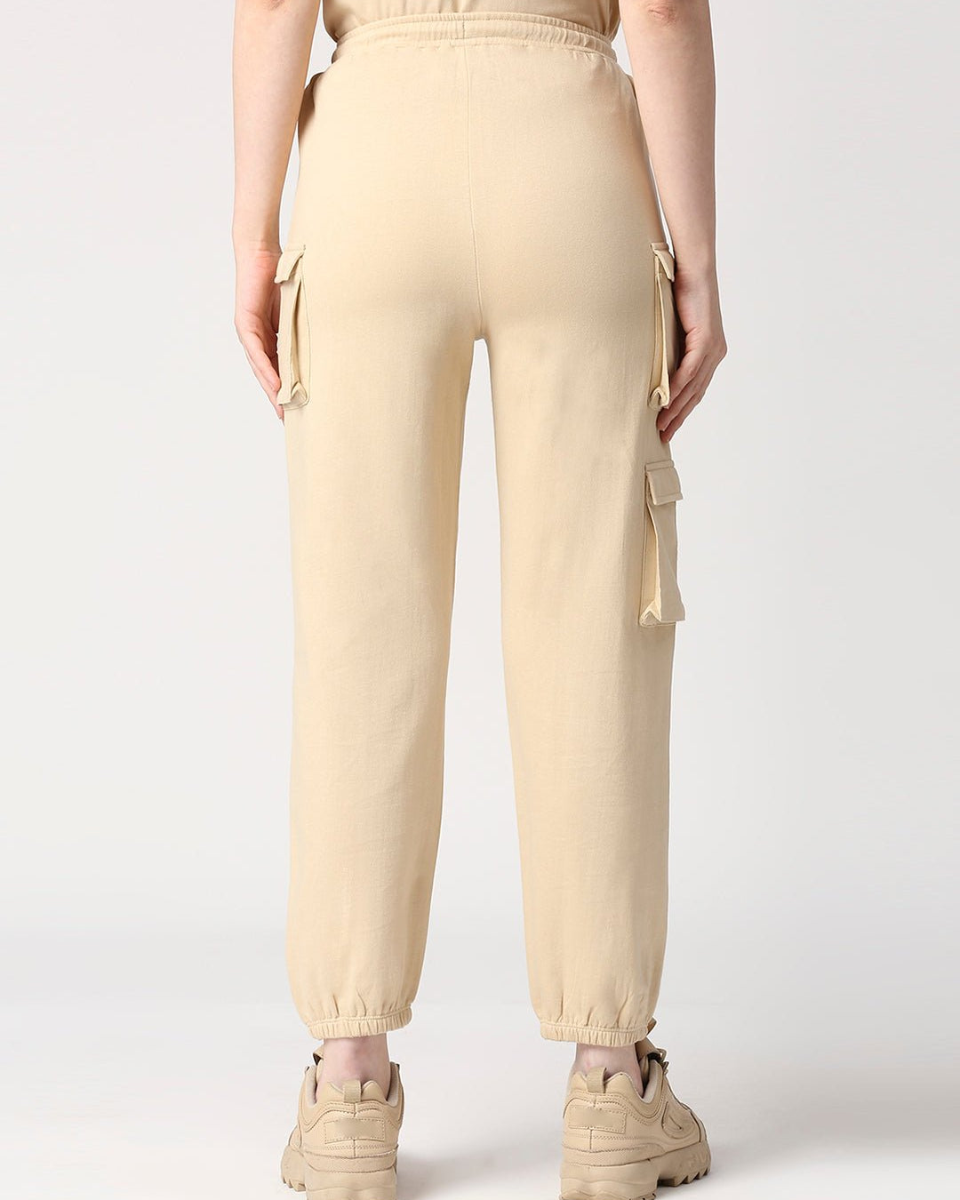 Effy x Shakya sweatpants sand - Our Better Planet