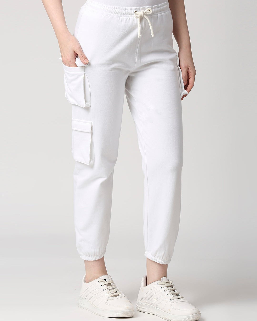 Effy x Shakya sweatpants white - Our Better Planet