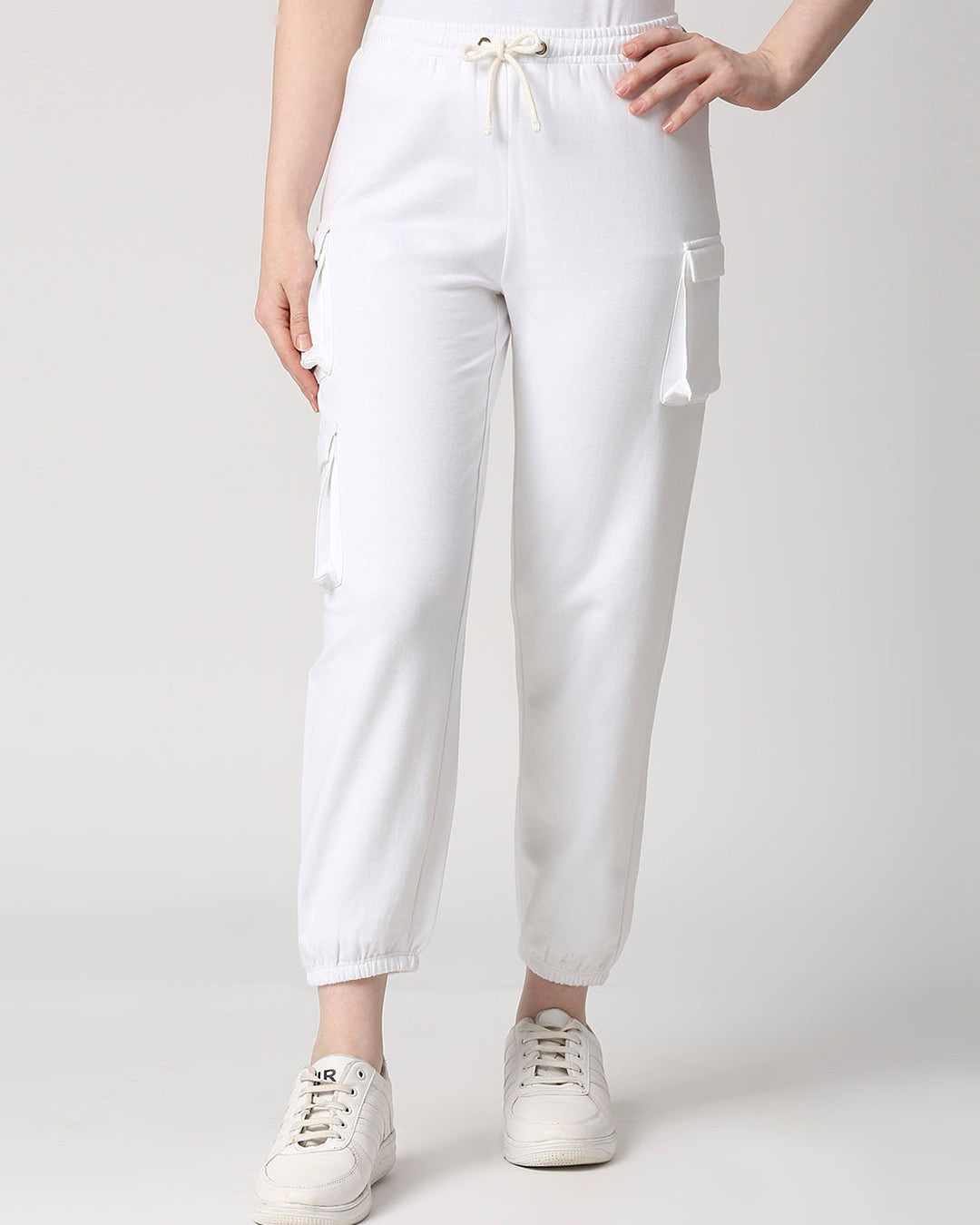 Effy x Shakya sweatpants white - Our Better Planet