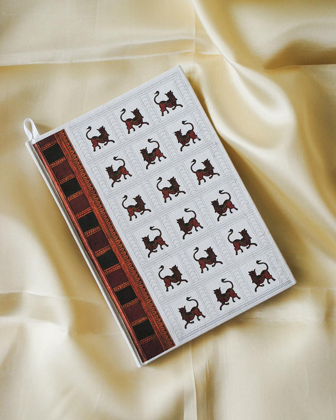 Ekibeki Ekibeki Chitrakathi Varaaha Journal 1Pcs Notebook White - Our Better Planet