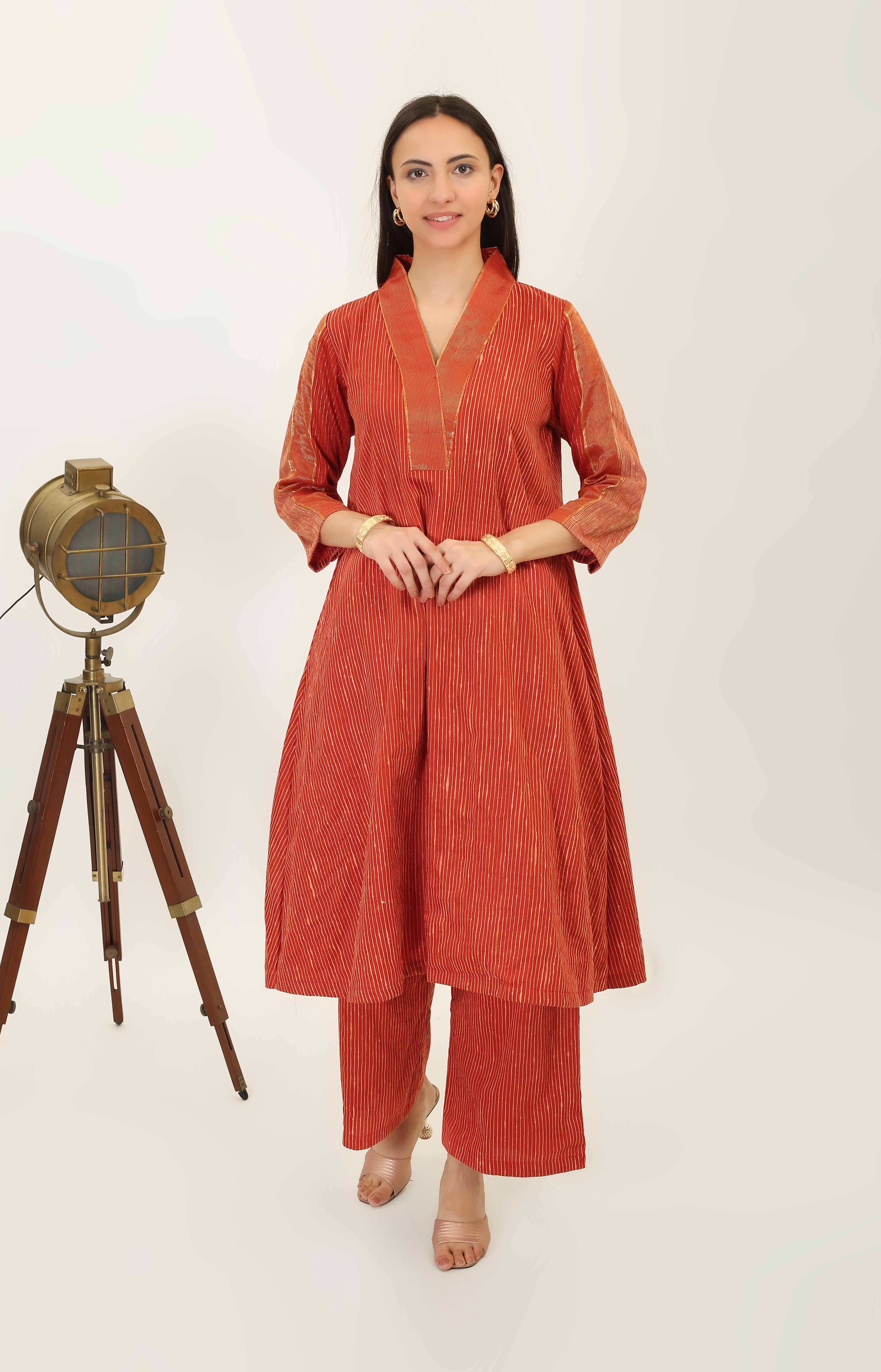 BHOOMI: Handwoven Bhagalpuri silk kurta set