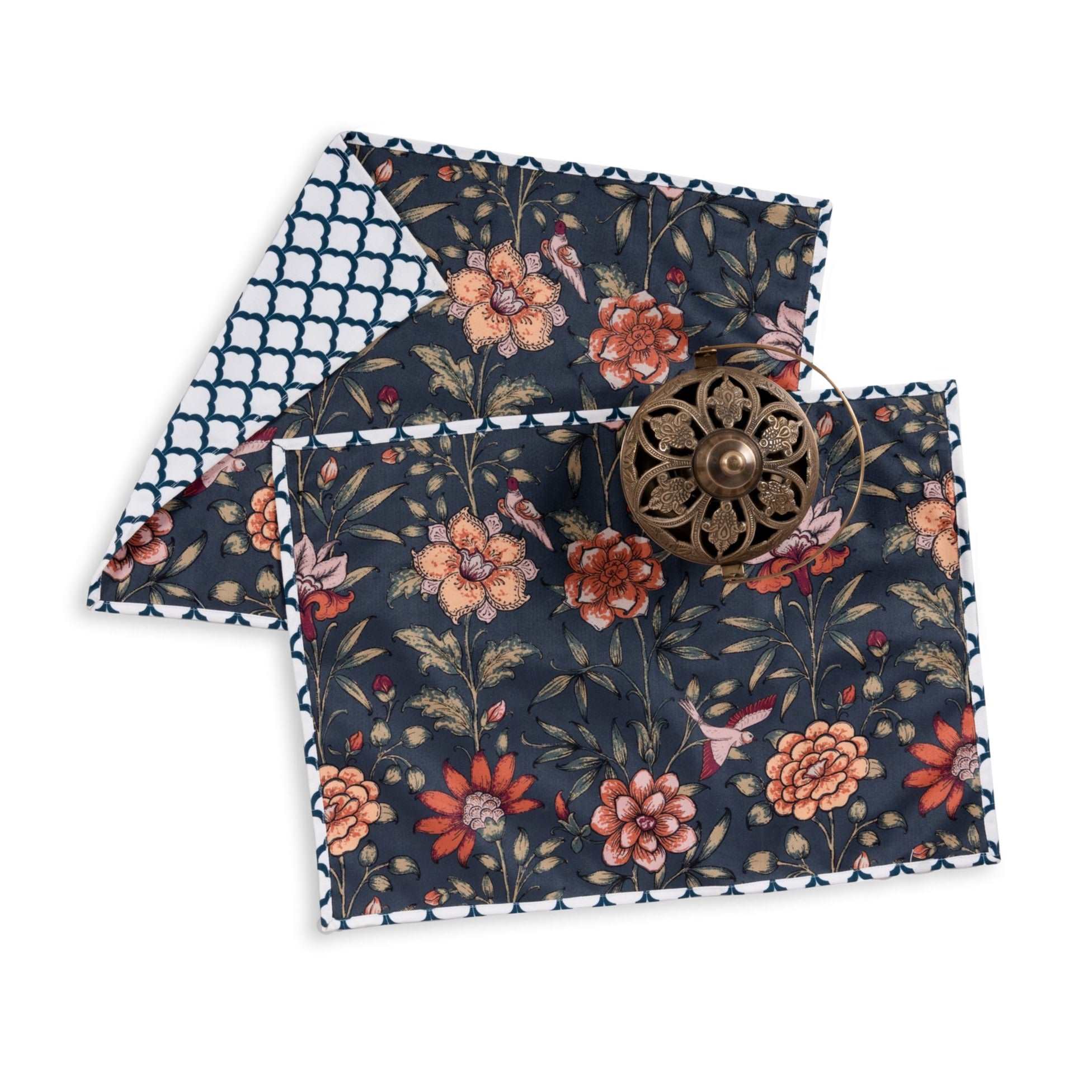 Midnight bloom table mat