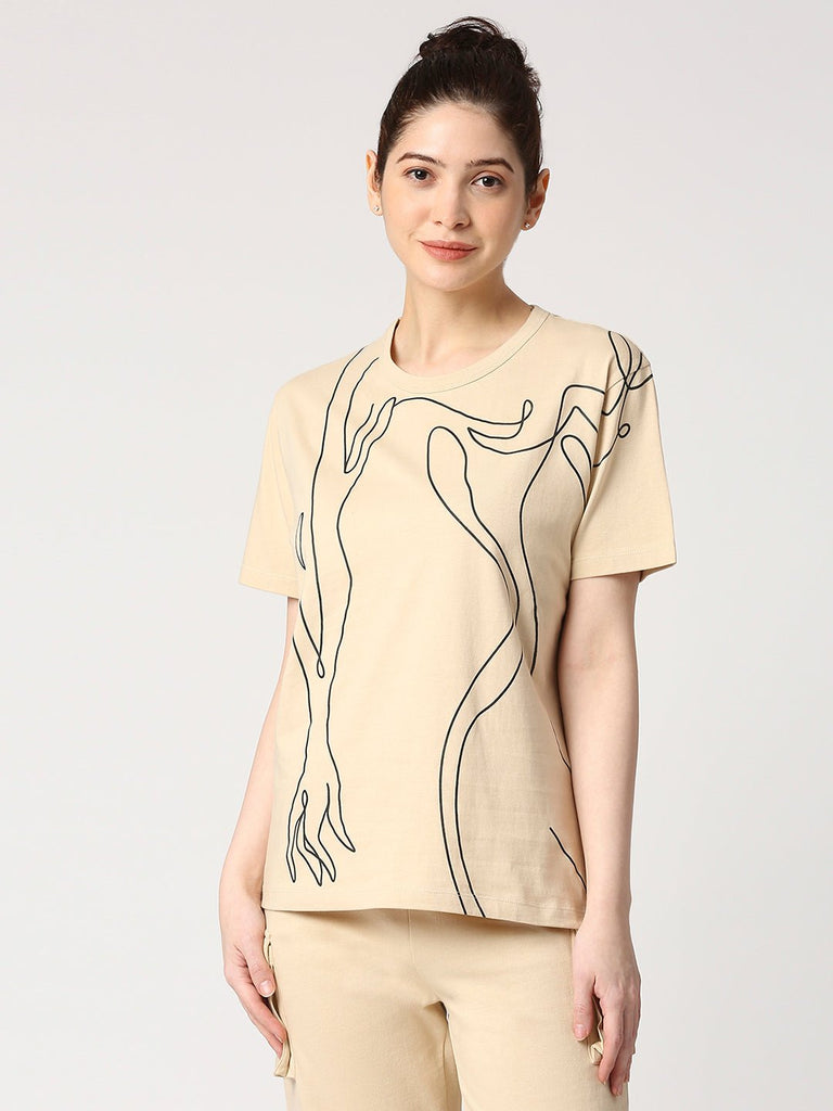 Effy Wavy girls torso in sand - Our Better Planet