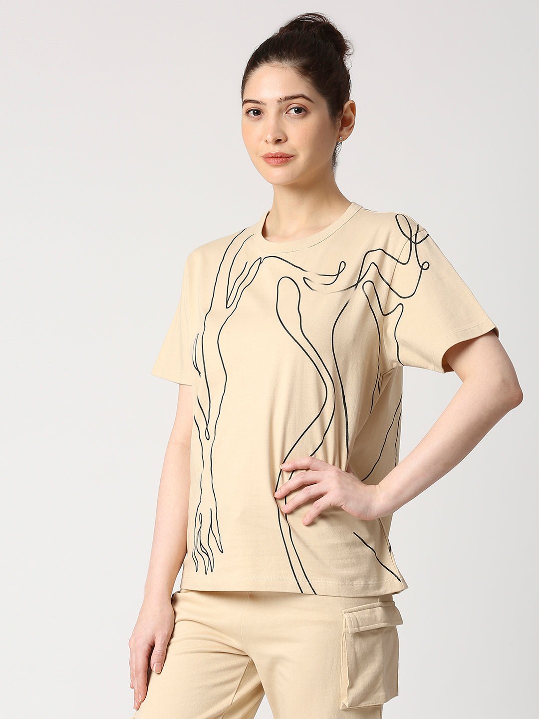 Effy Wavy girls torso in sand - Our Better Planet